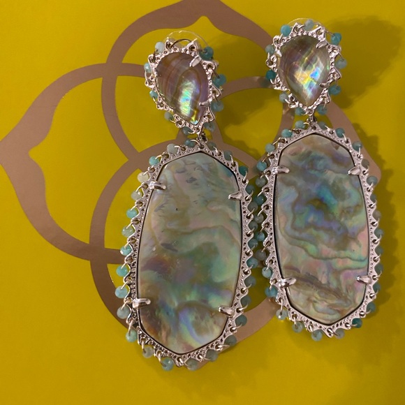 Kendra Scott Parsons Bright Silver Statement Earrings in Iridescent Abalone - Picture 2 of 6